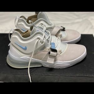 Nike Air Force 270